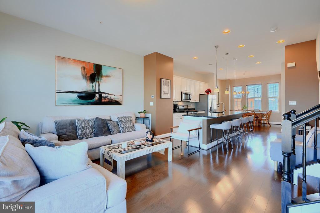 1614 Rampart Mews