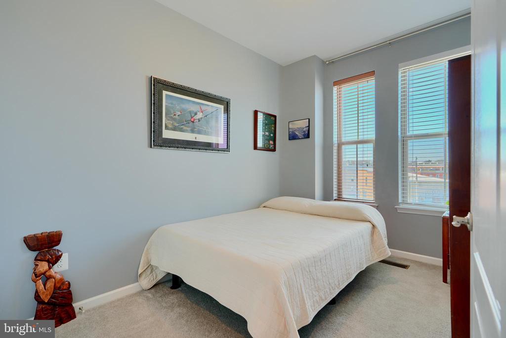 1614 Rampart Mews
