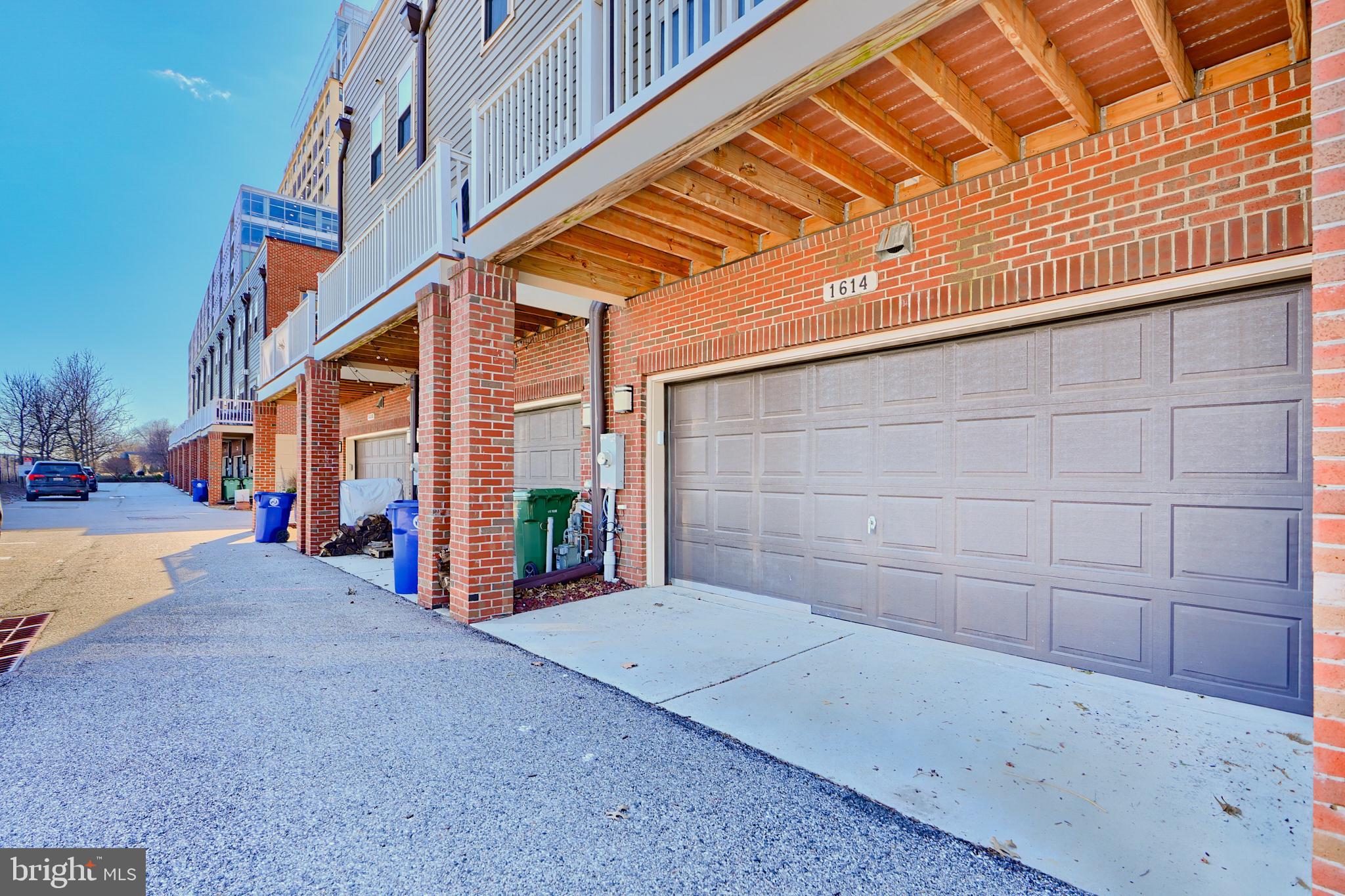 1614 Rampart Mews