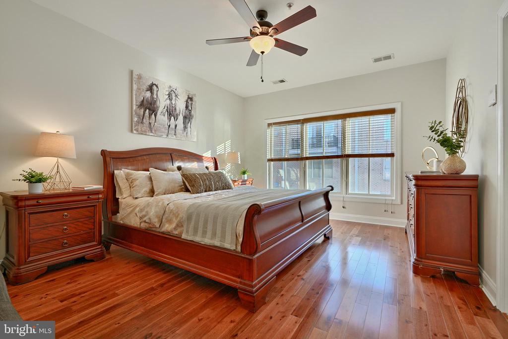 2607 Lighthouse Ln