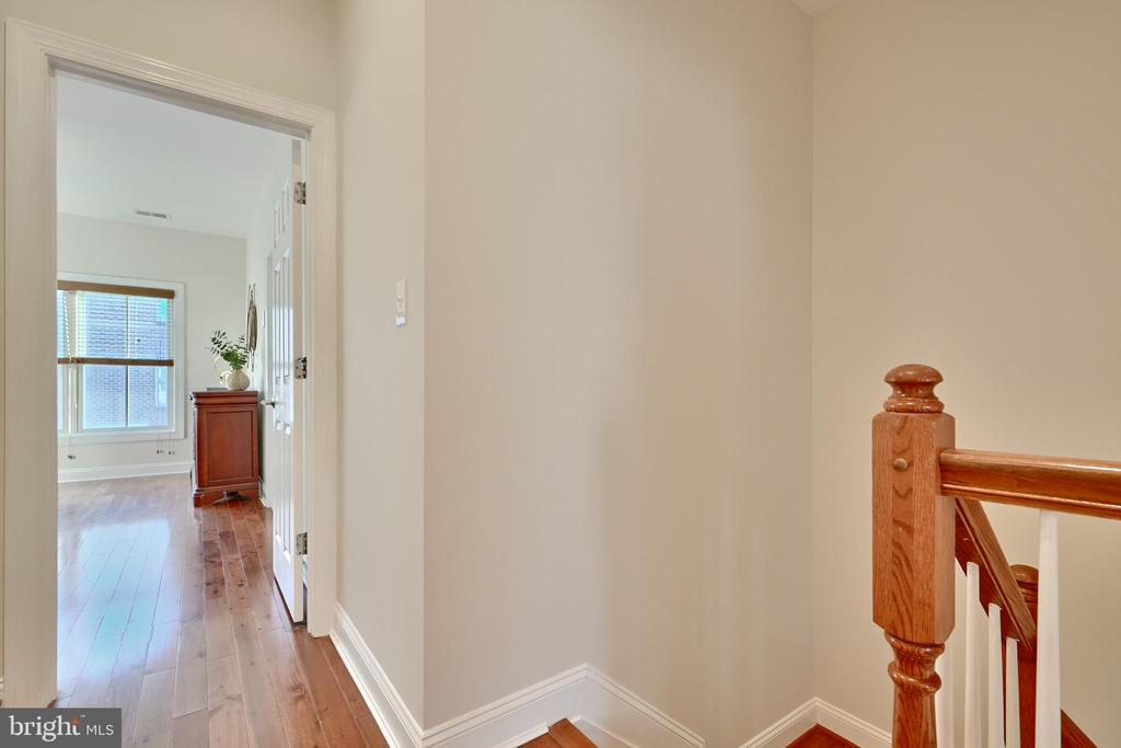 2607 Lighthouse Ln