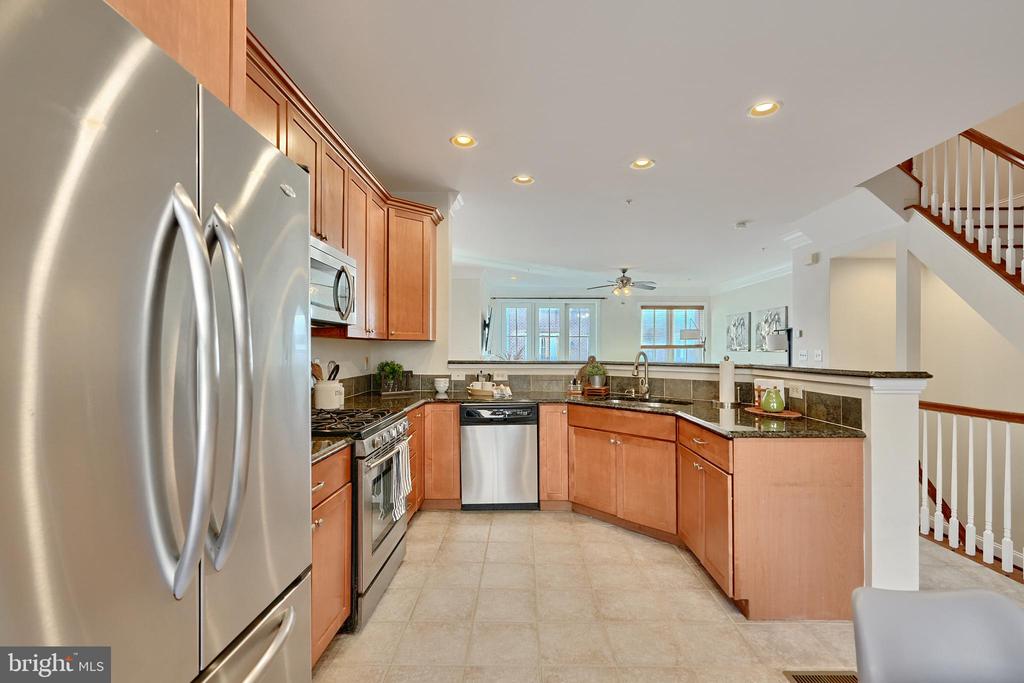 2607 Lighthouse Ln