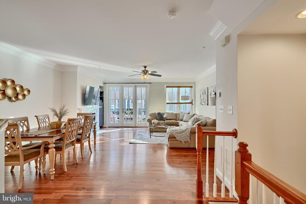2607 Lighthouse Ln