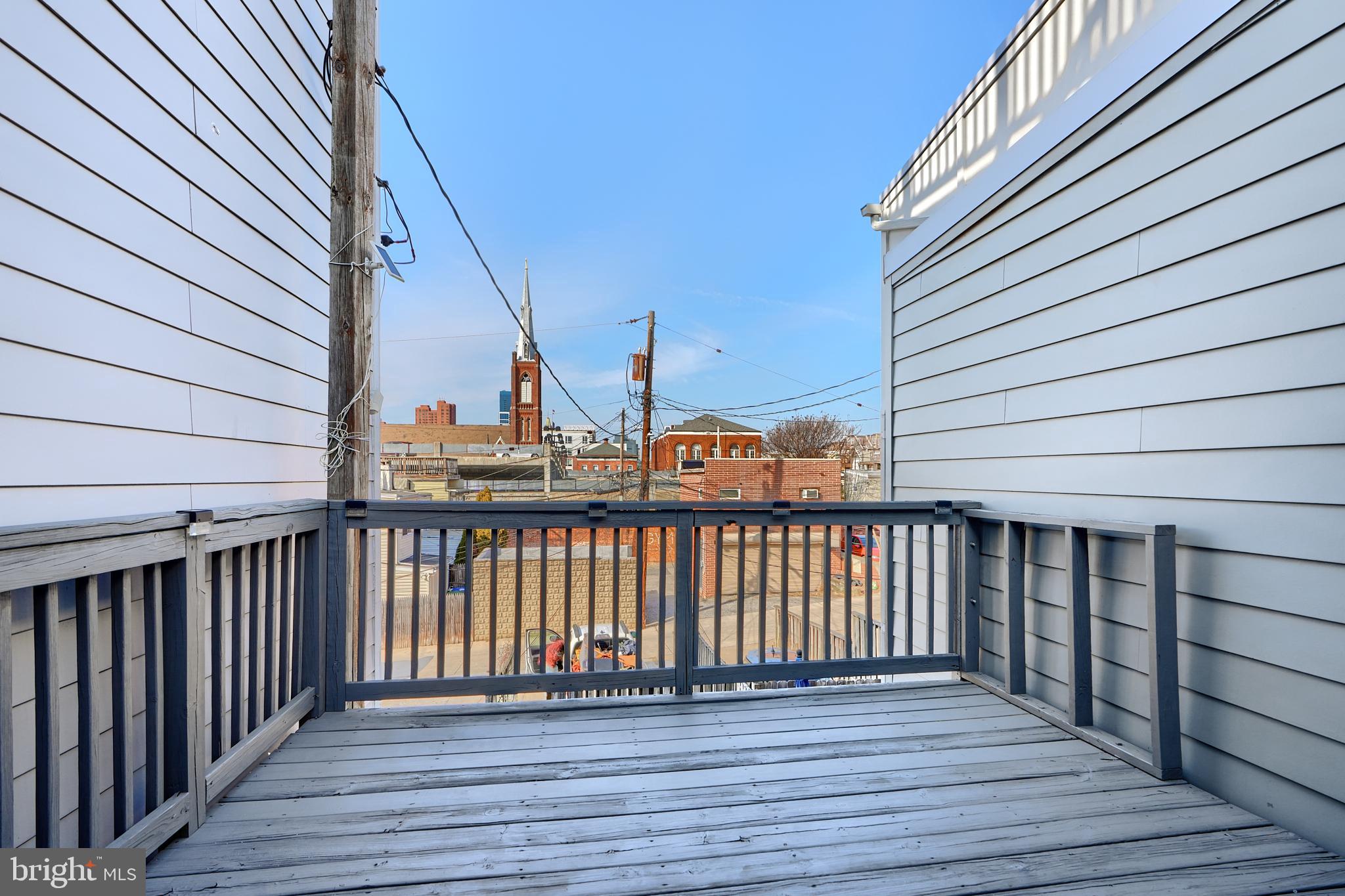 128 E Ostend St