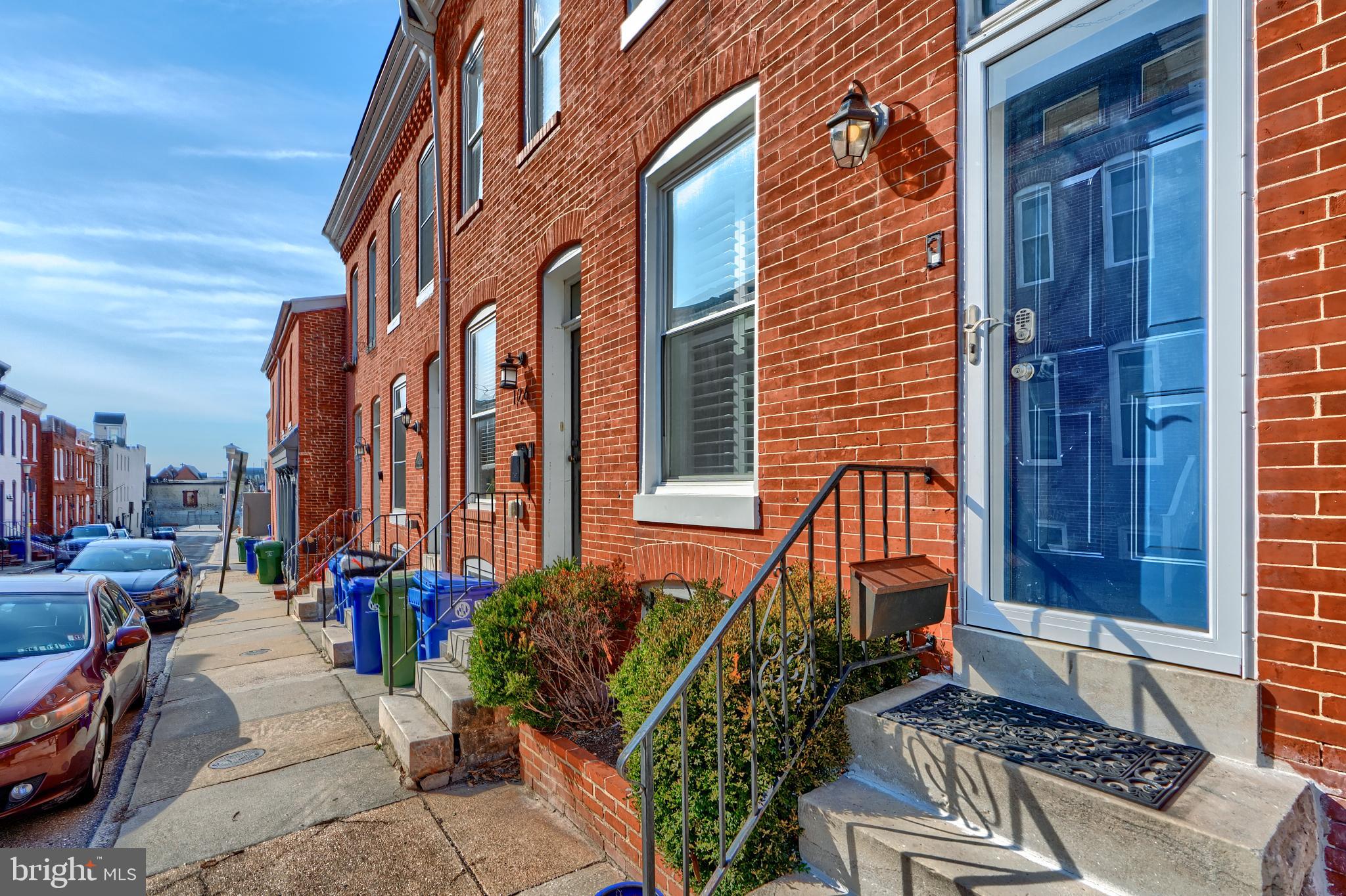 128 E Ostend St