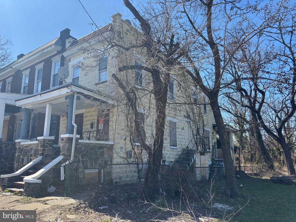 2326 Annapolis Rd