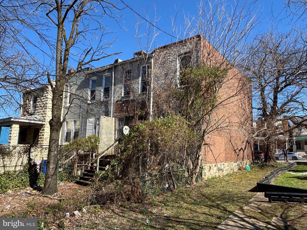 2330 Annapolis Rd
