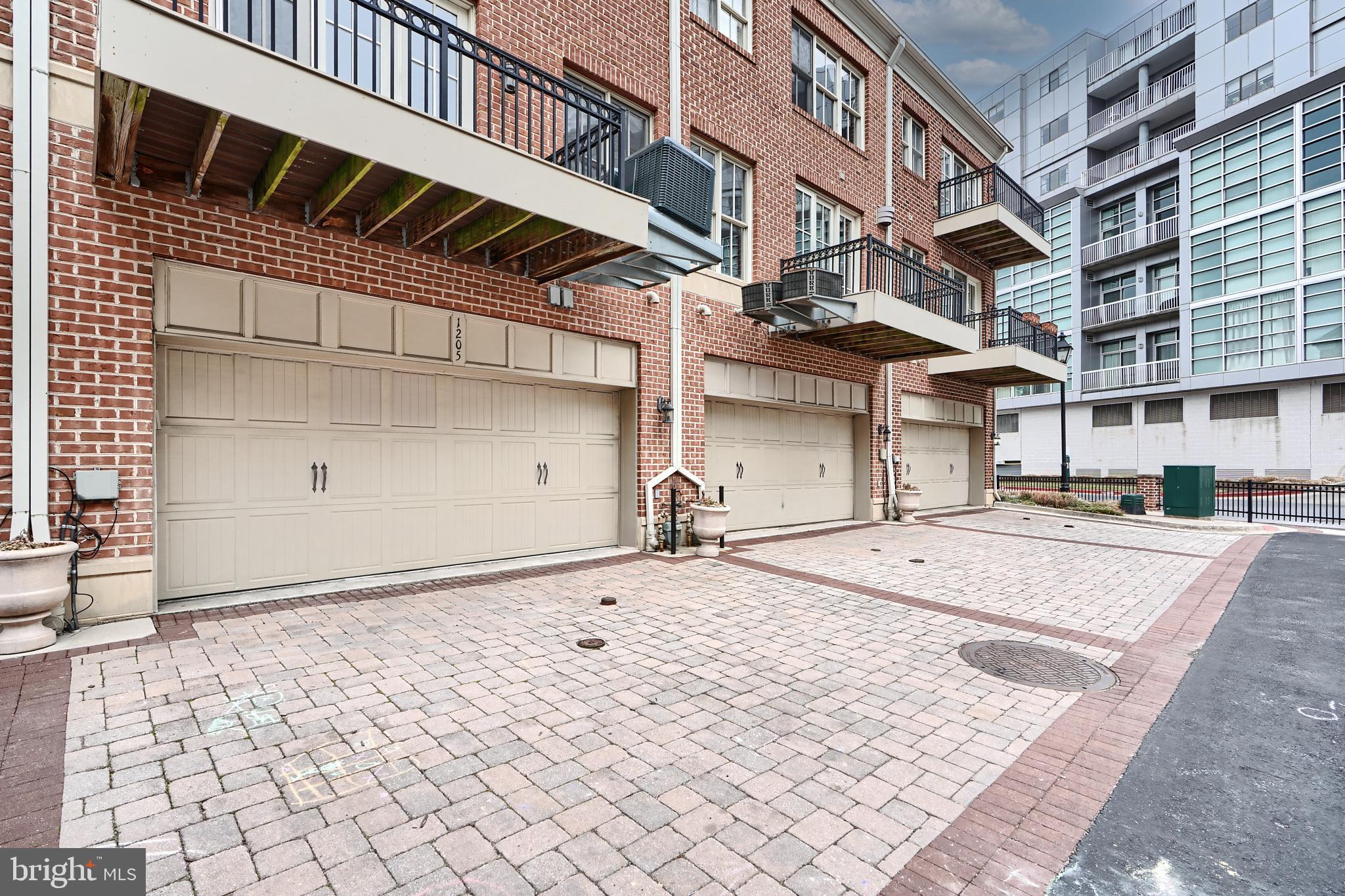 1205 Dockside Cir