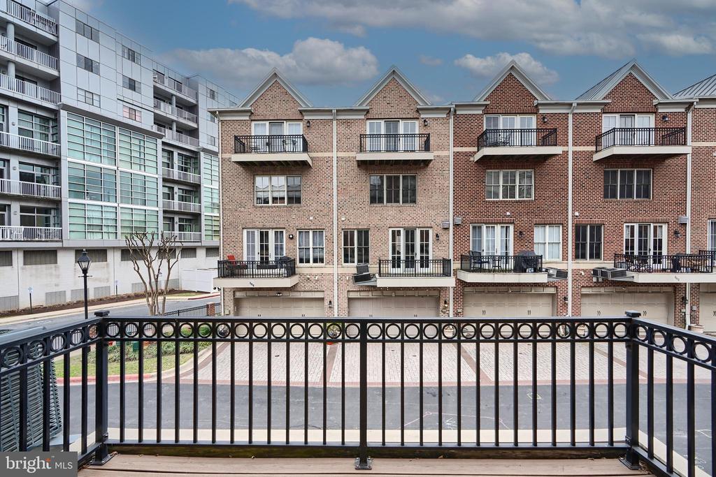 1205 Dockside Cir
