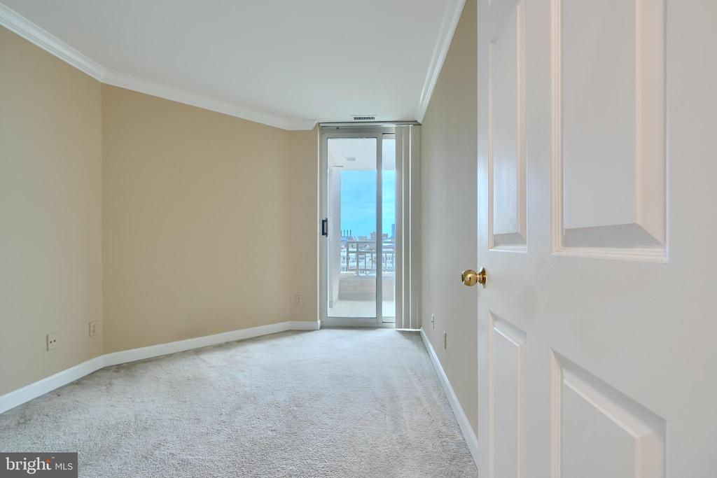 100 Harborview Dr #609