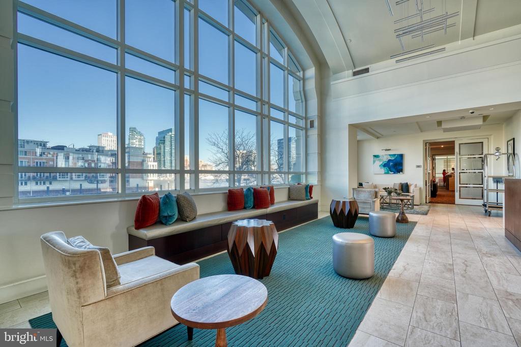 100 Harborview Dr #609