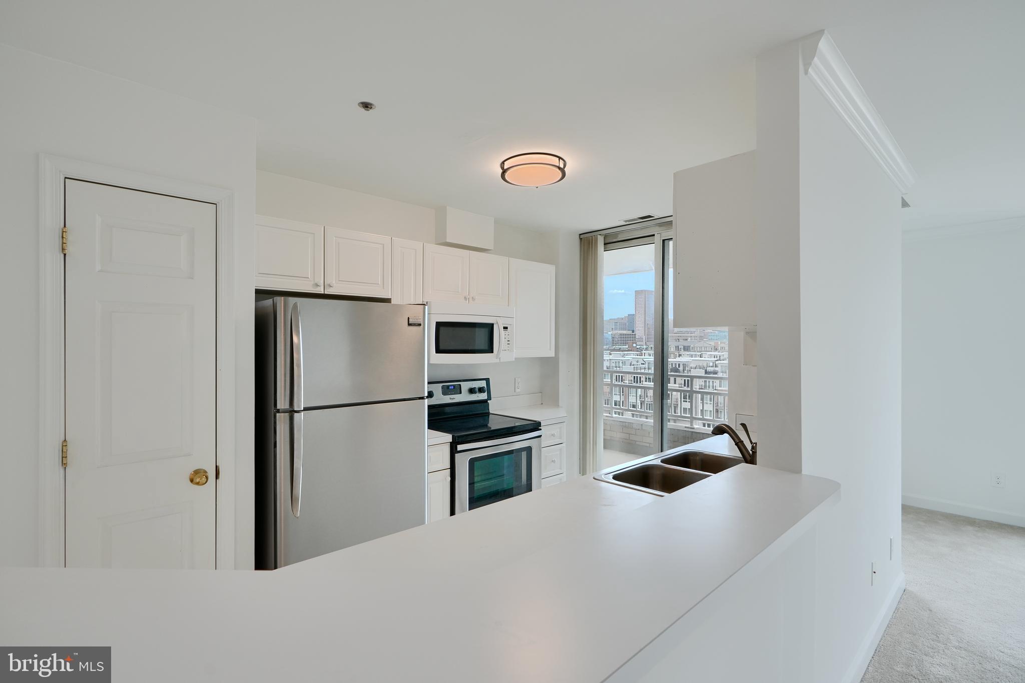 100 Harborview Dr #609