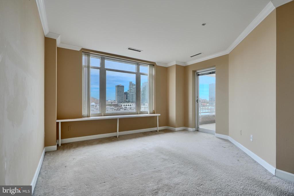 100 Harborview Dr #609
