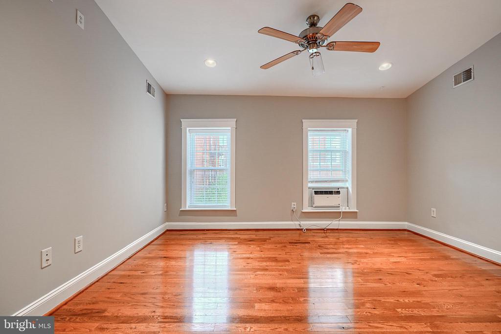135 E West St