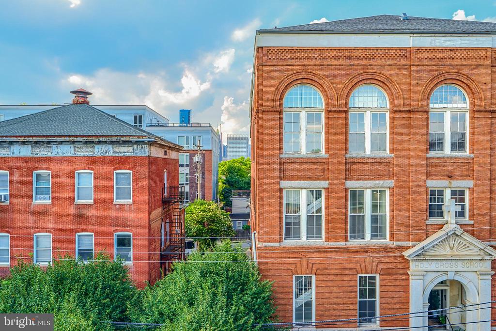 135 E West St