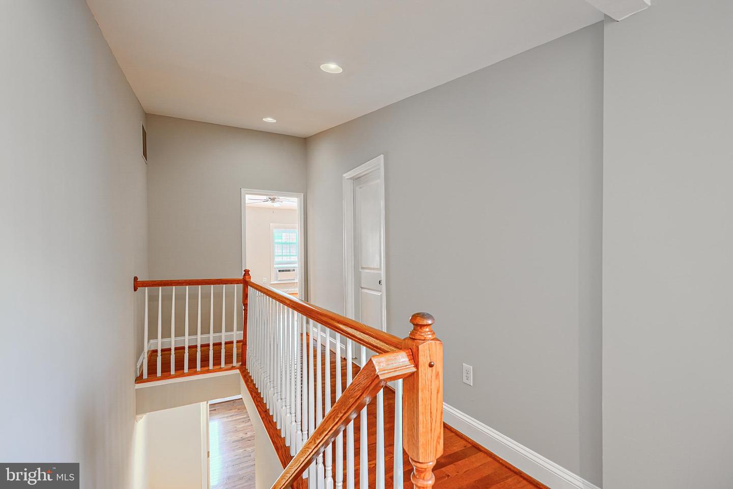 135 E West St