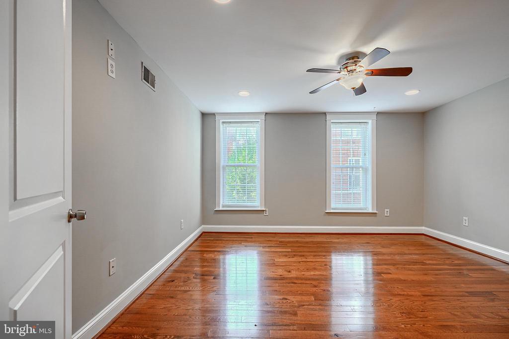 135 E West St