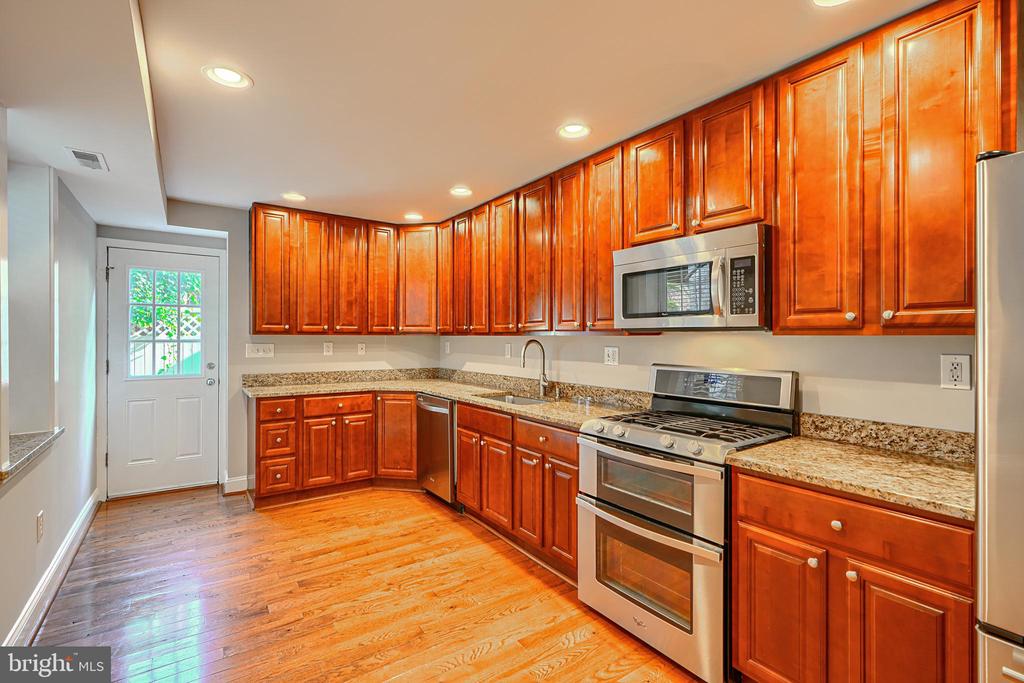 135 E West St