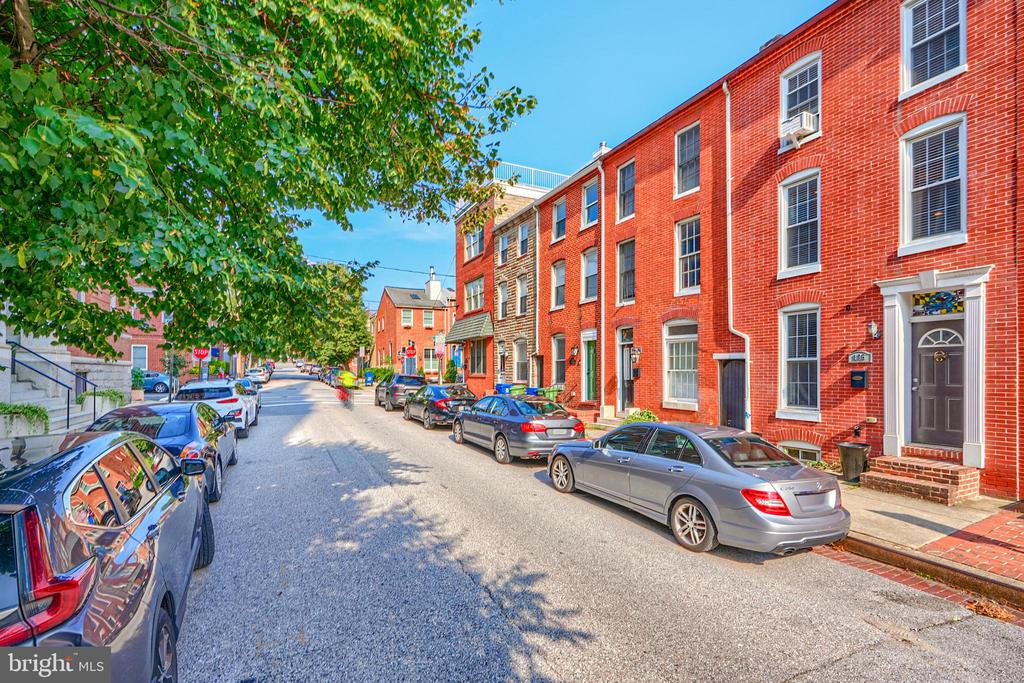135 E West St