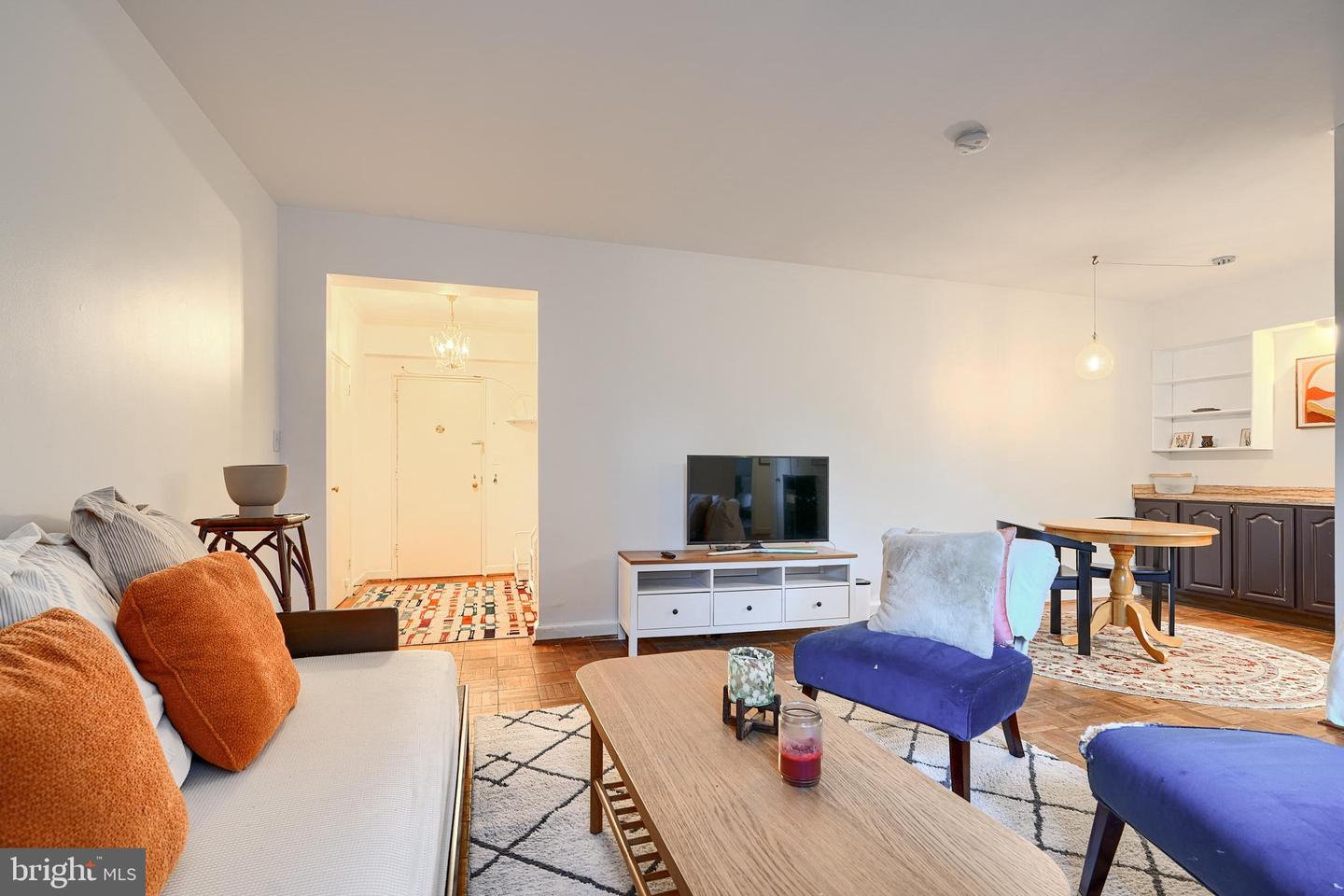3601 Greenway #303