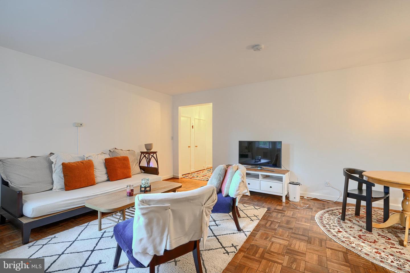 3601 Greenway #303