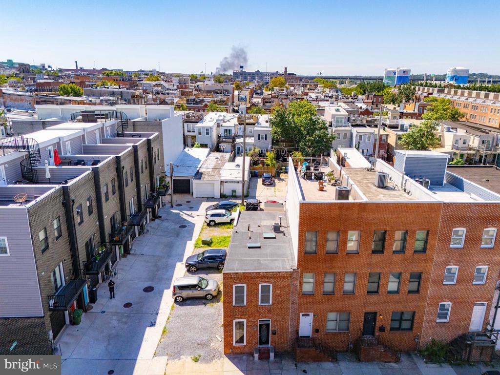 61 W WEST STREET