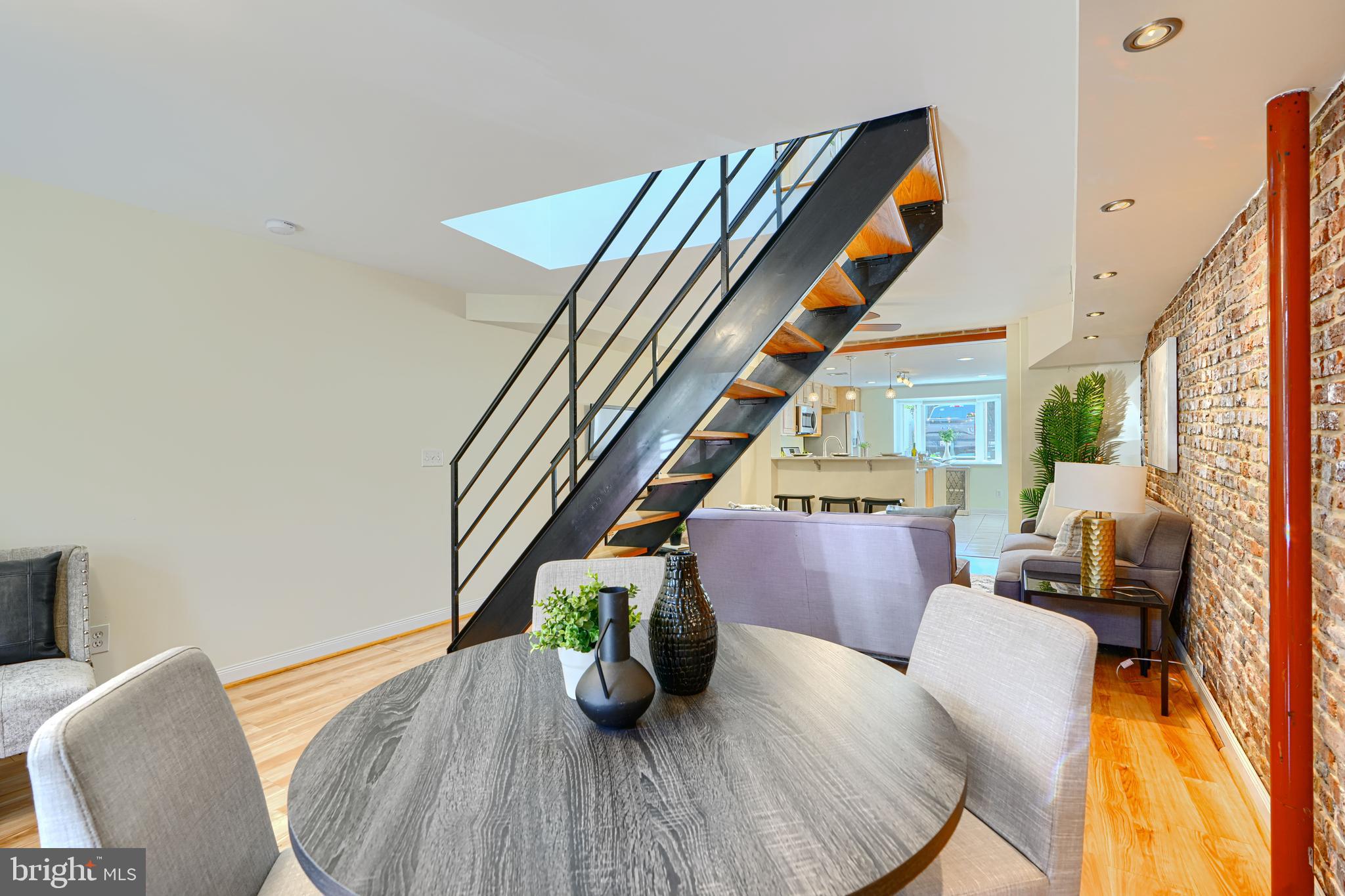 61 W WEST STREET