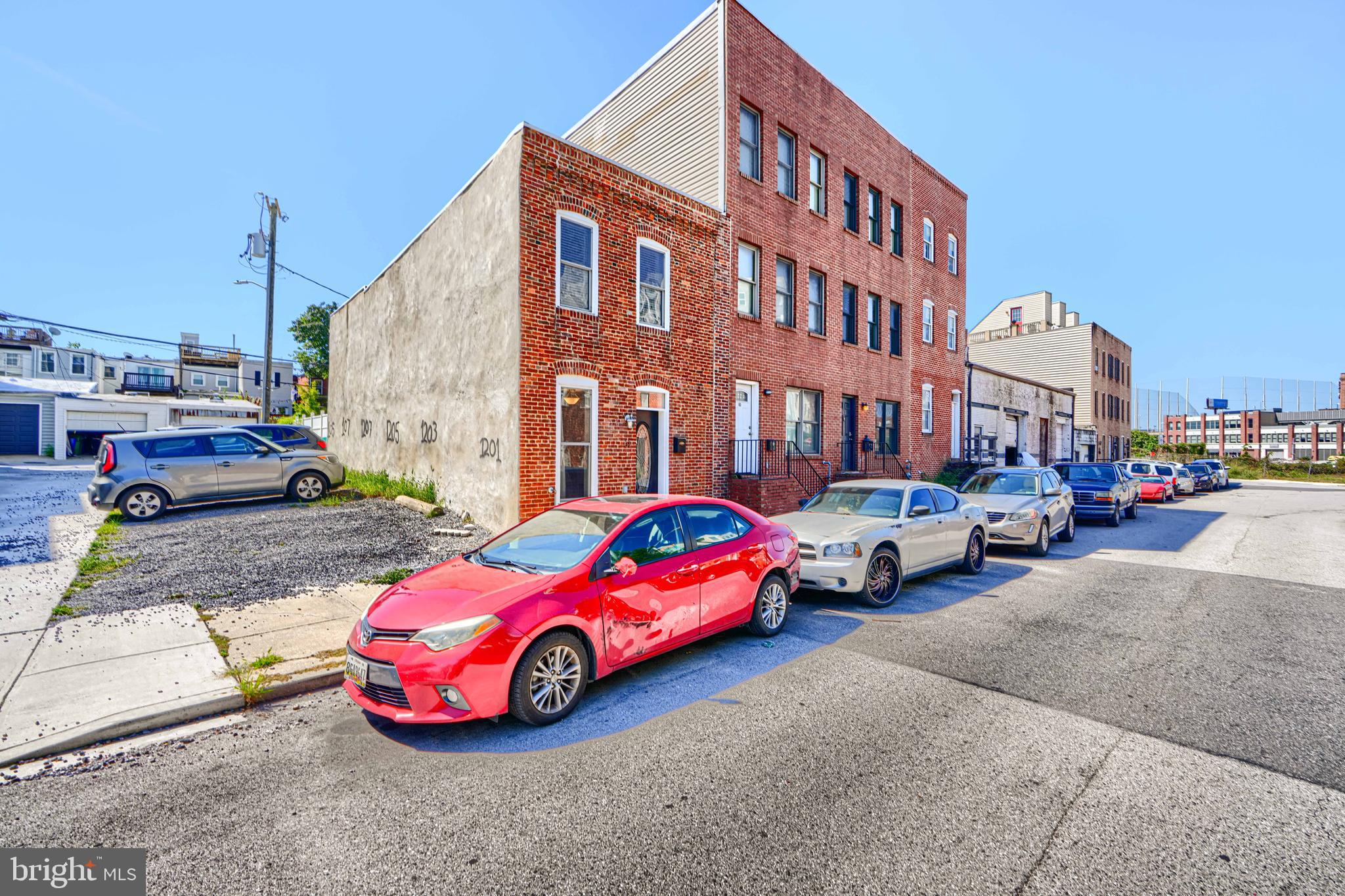 61 W WEST STREET