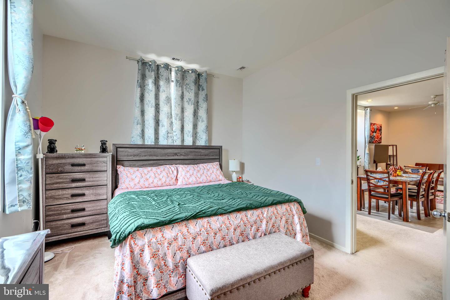 1211 LIGHT ST #208