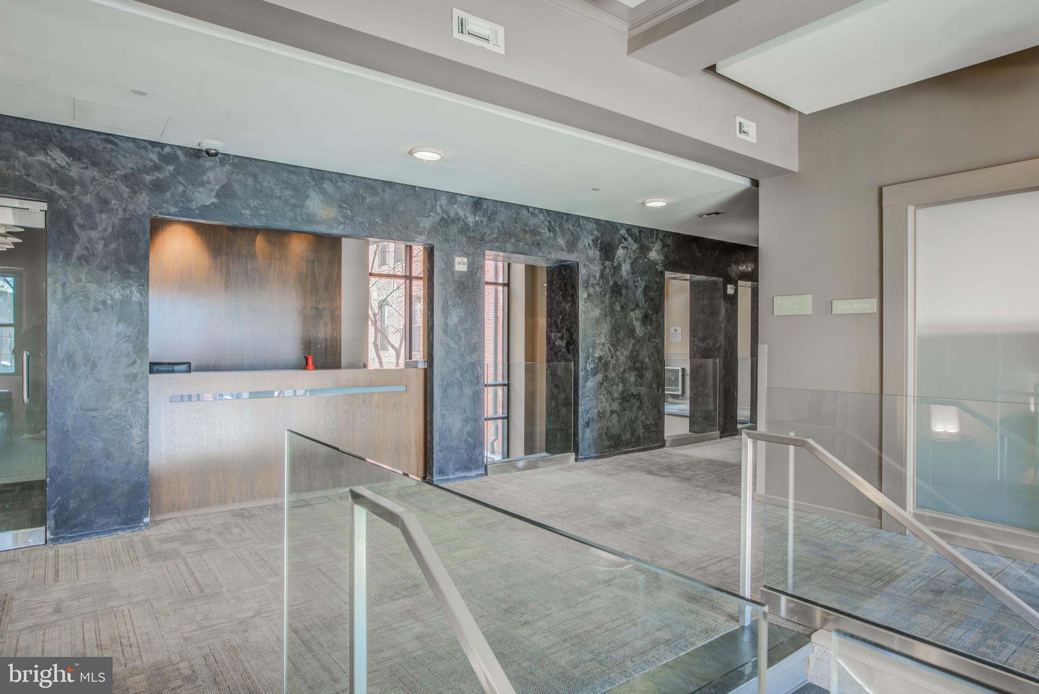 1211 LIGHT ST #208