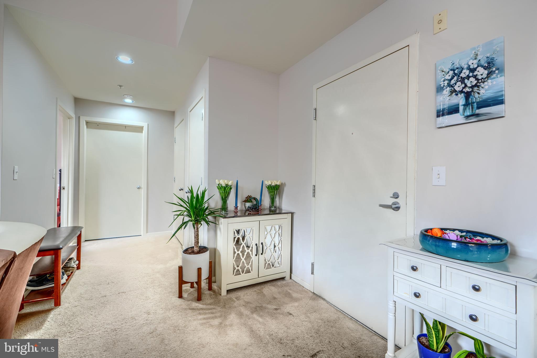 1211 LIGHT ST #208