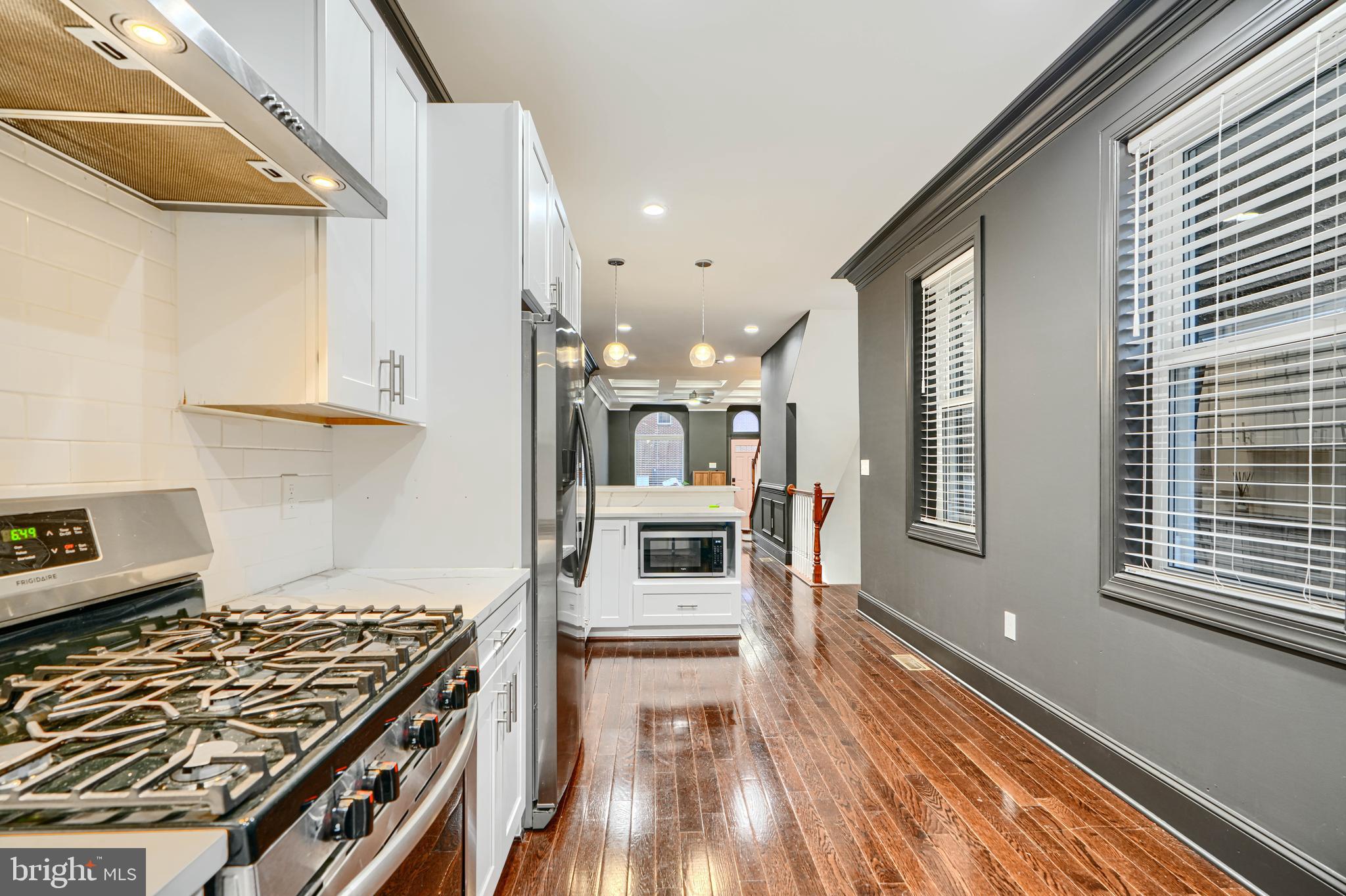118 W FORT AVENUE