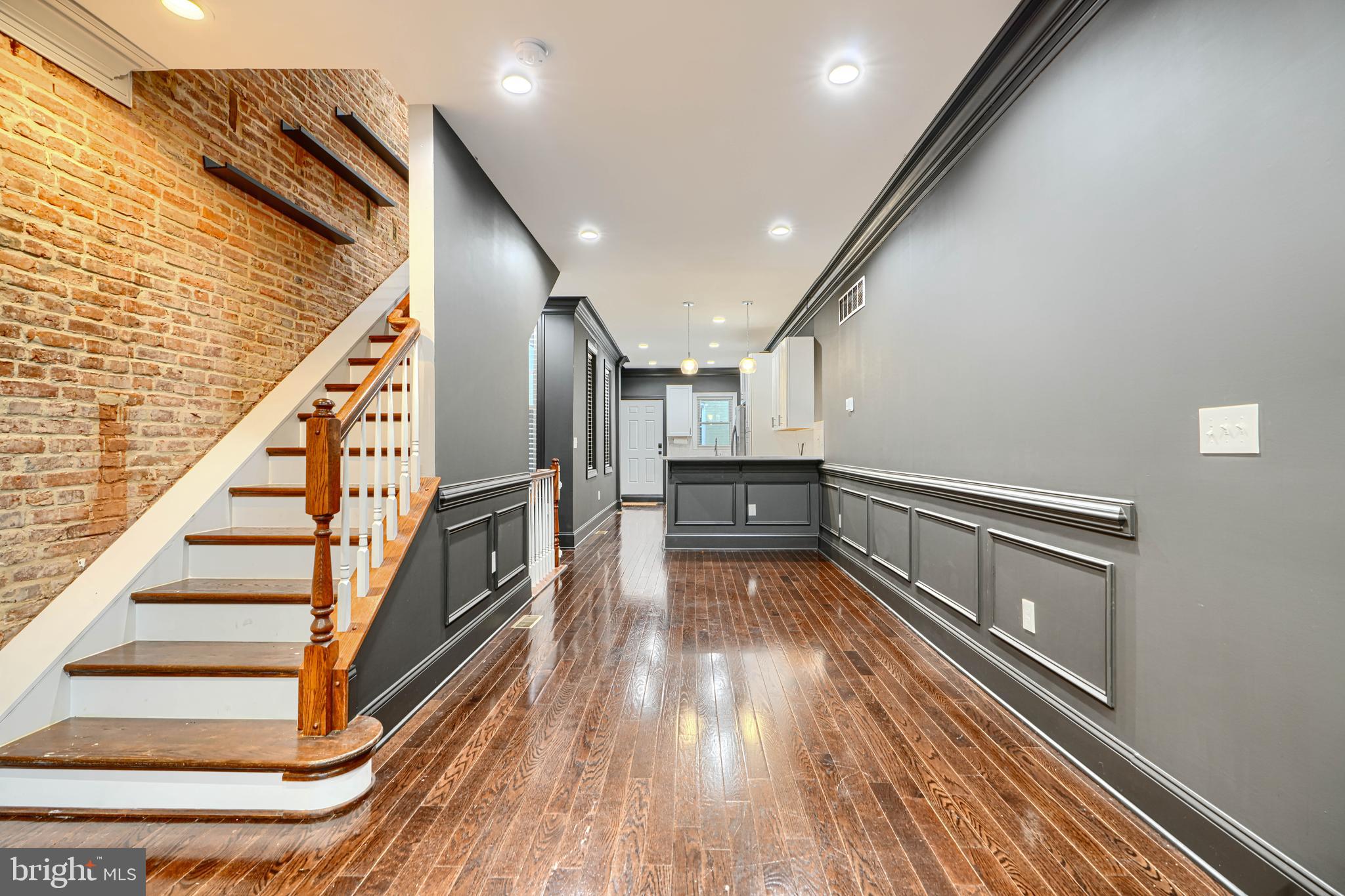 118 W FORT AVENUE