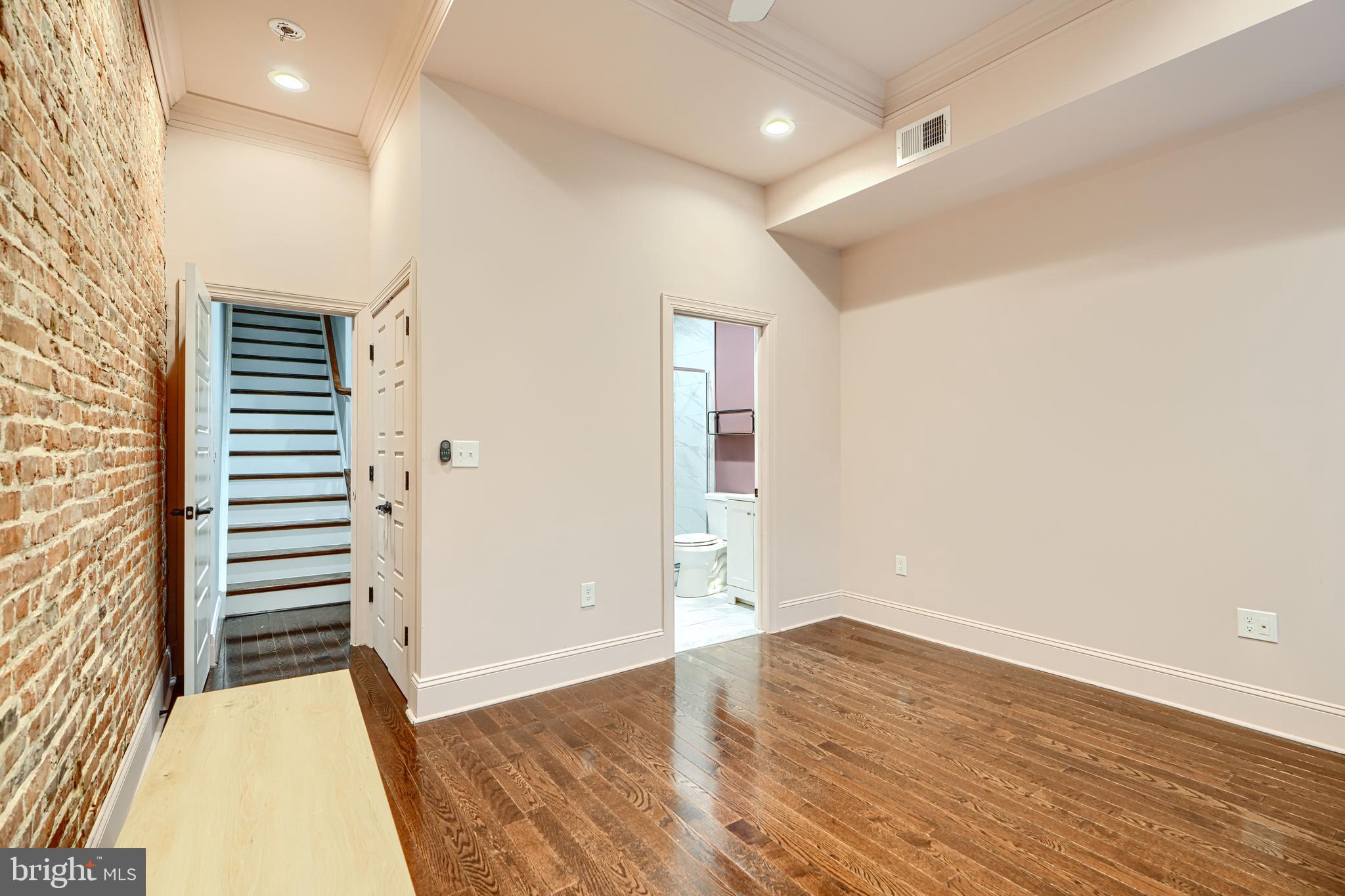 118 W FORT AVENUE