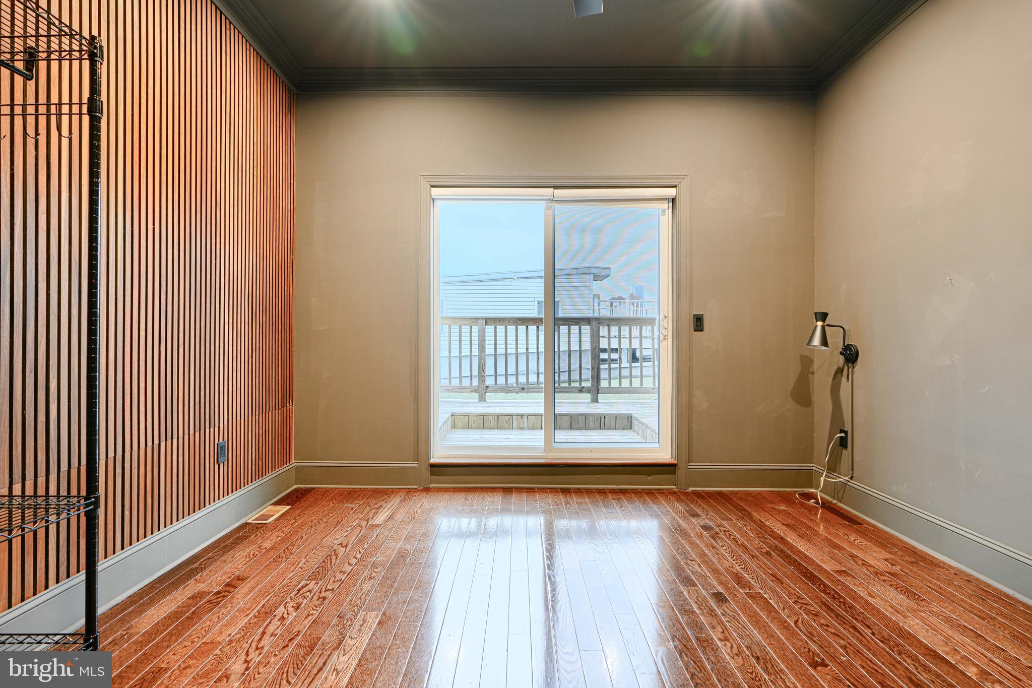 118 W FORT AVENUE