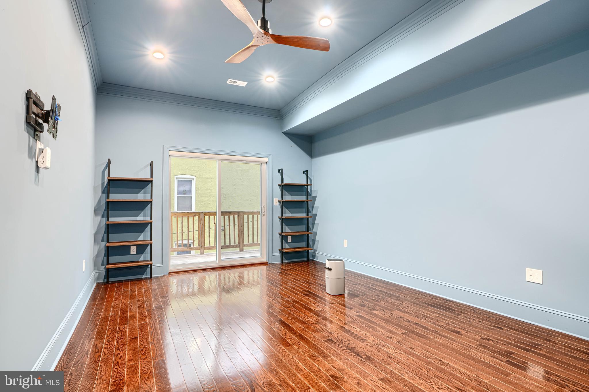 118 W FORT AVENUE