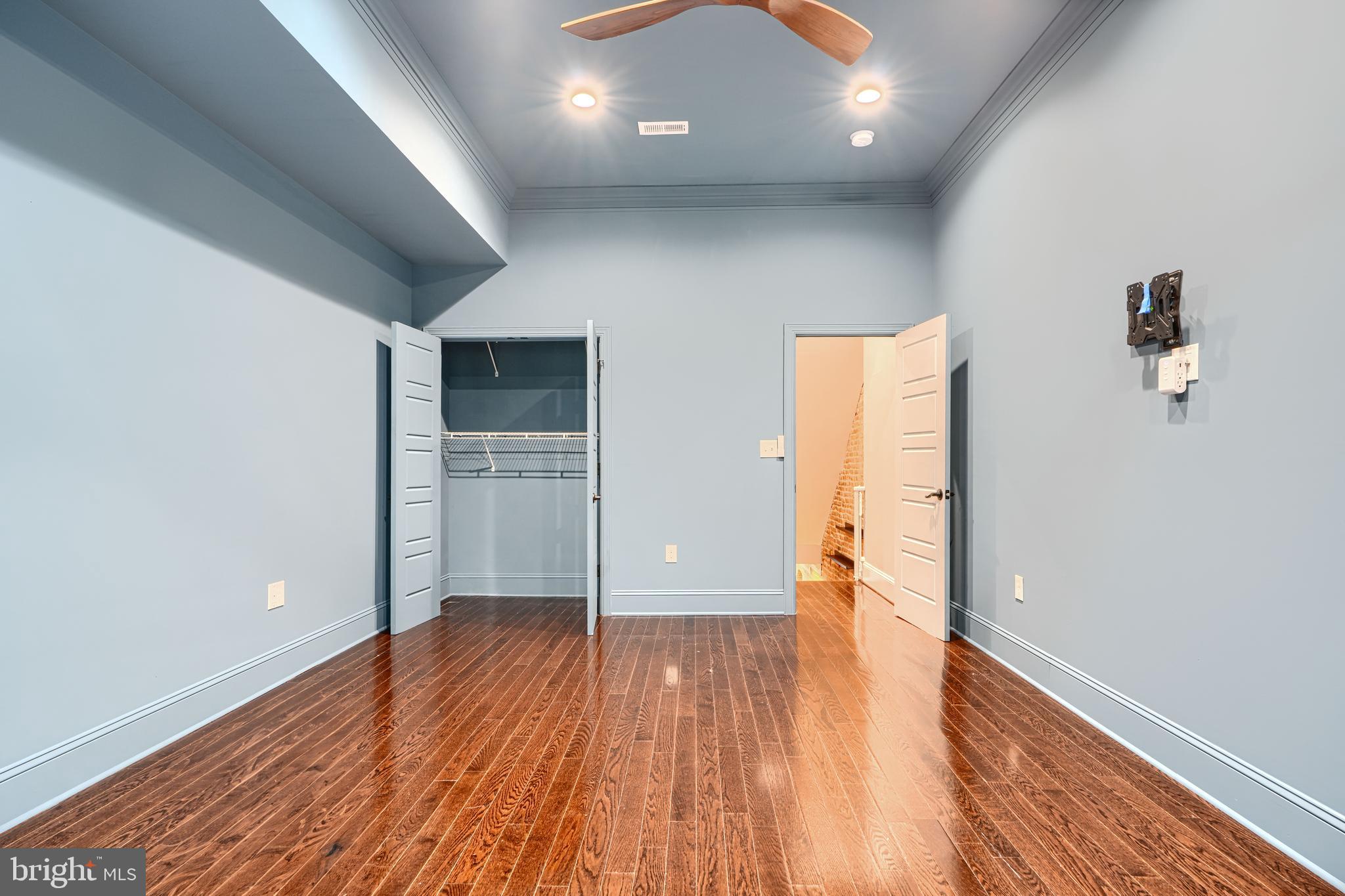 118 W FORT AVENUE