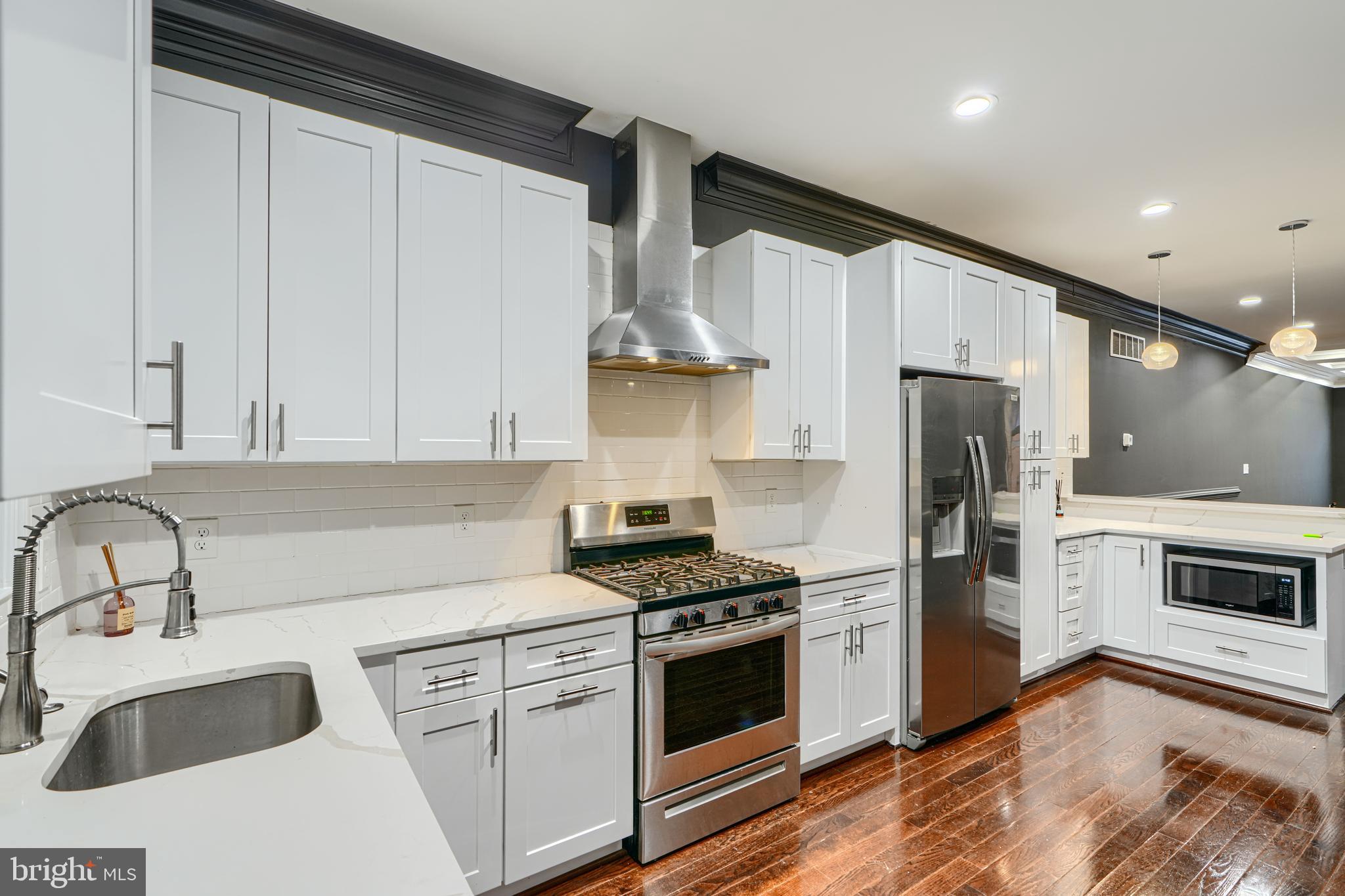 118 W FORT AVENUE