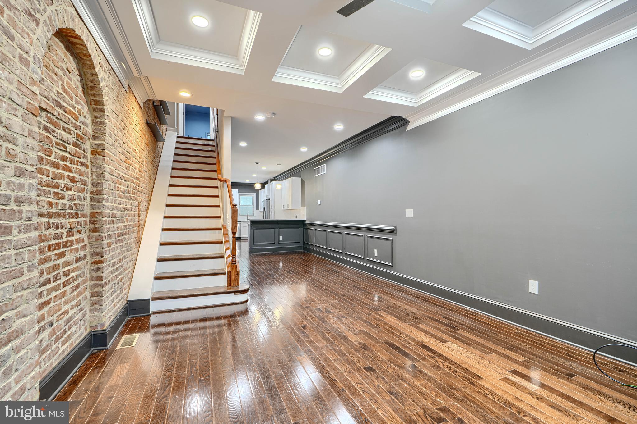 118 W FORT AVENUE