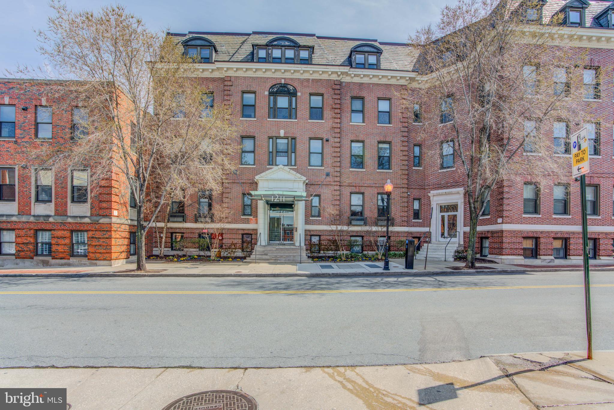 1211 LIGHT STREET T-8