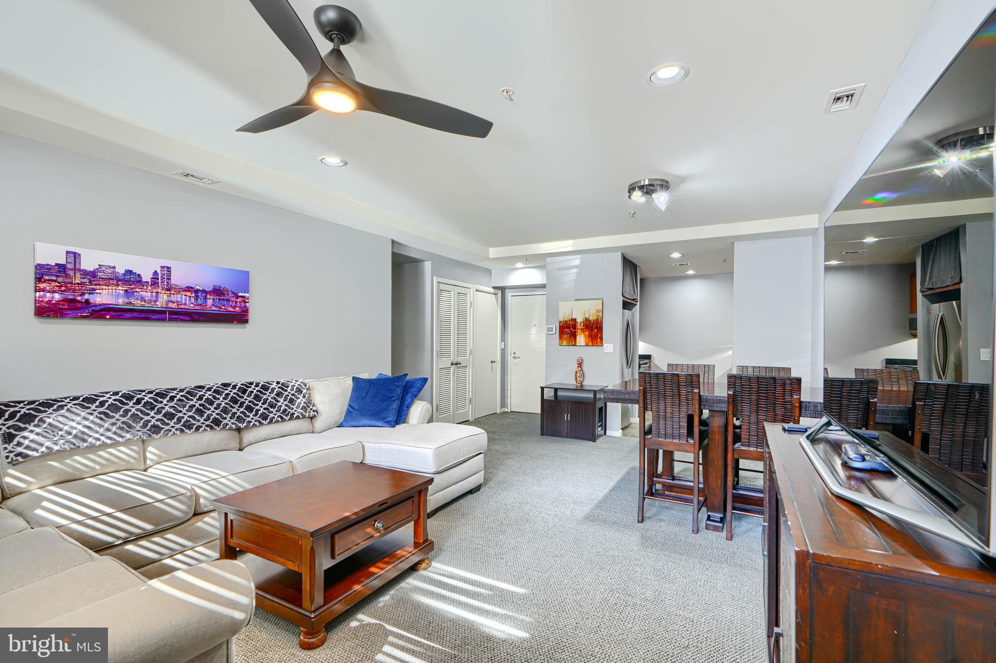 1211 LIGHT STREET T-8