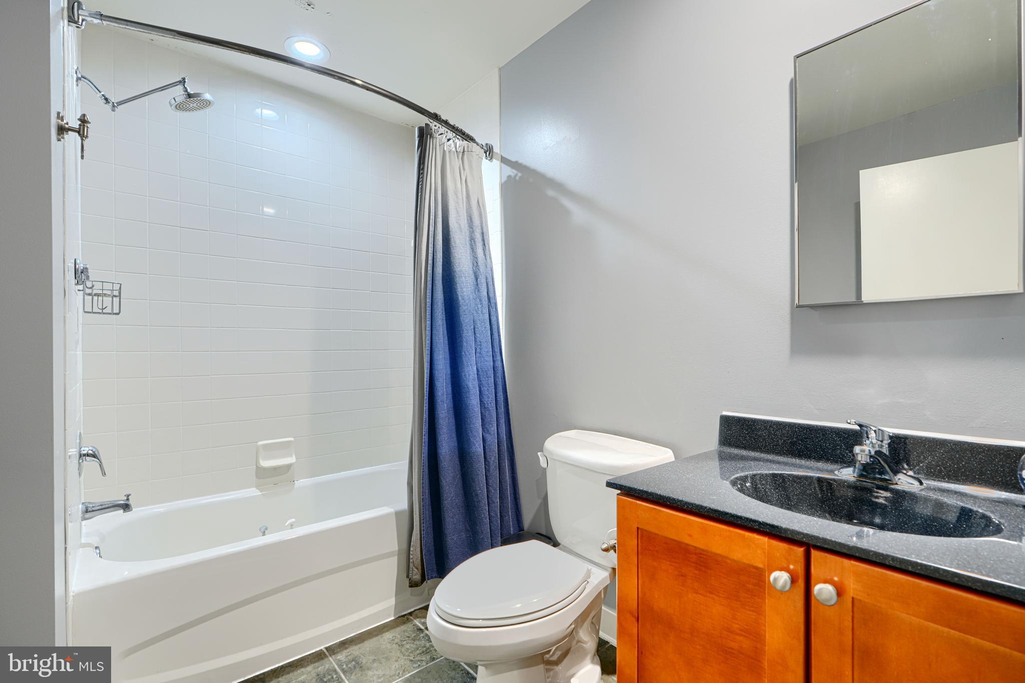 1211 LIGHT STREET T-8