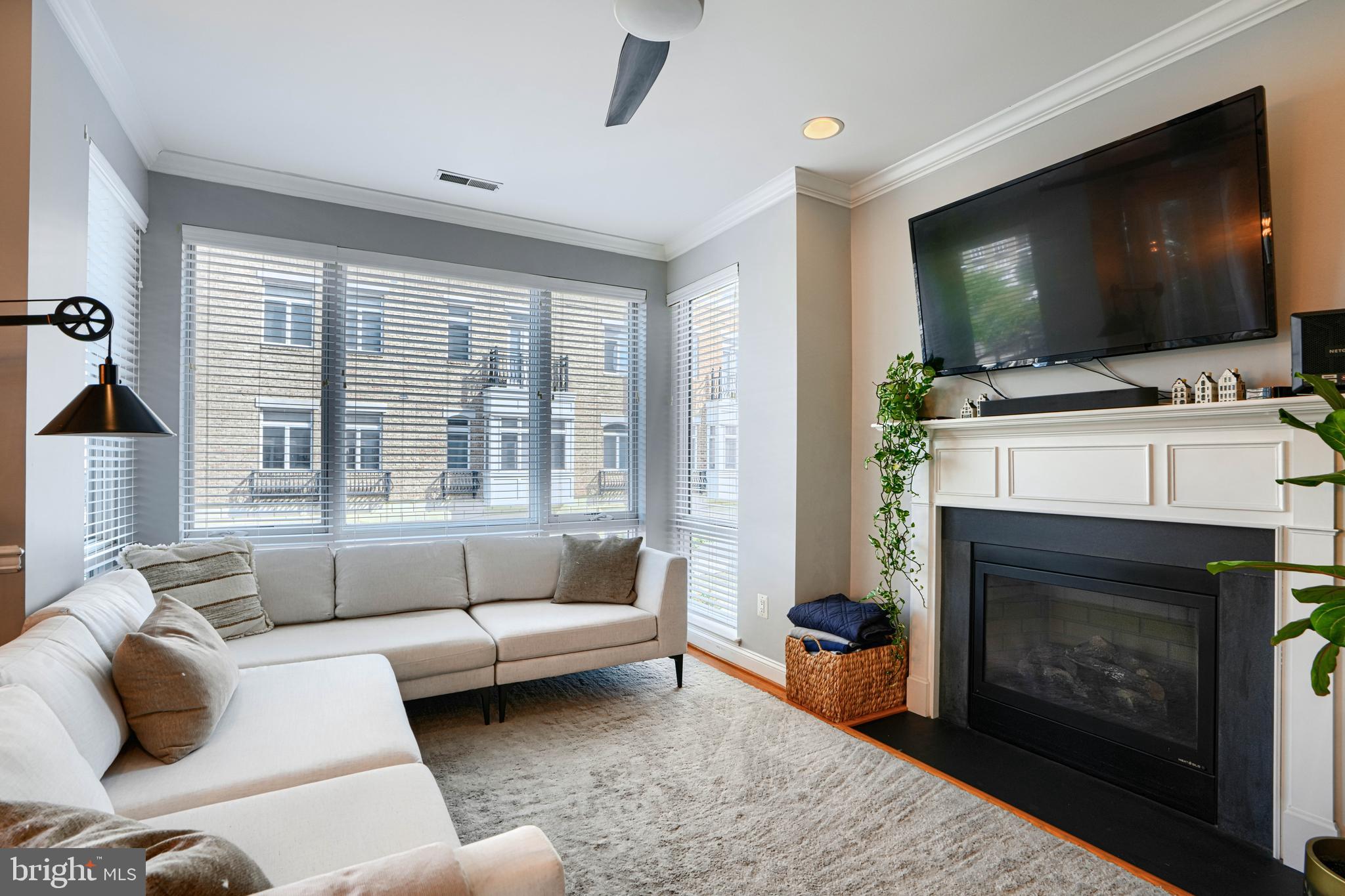 900 VALENCIA COURT 188
