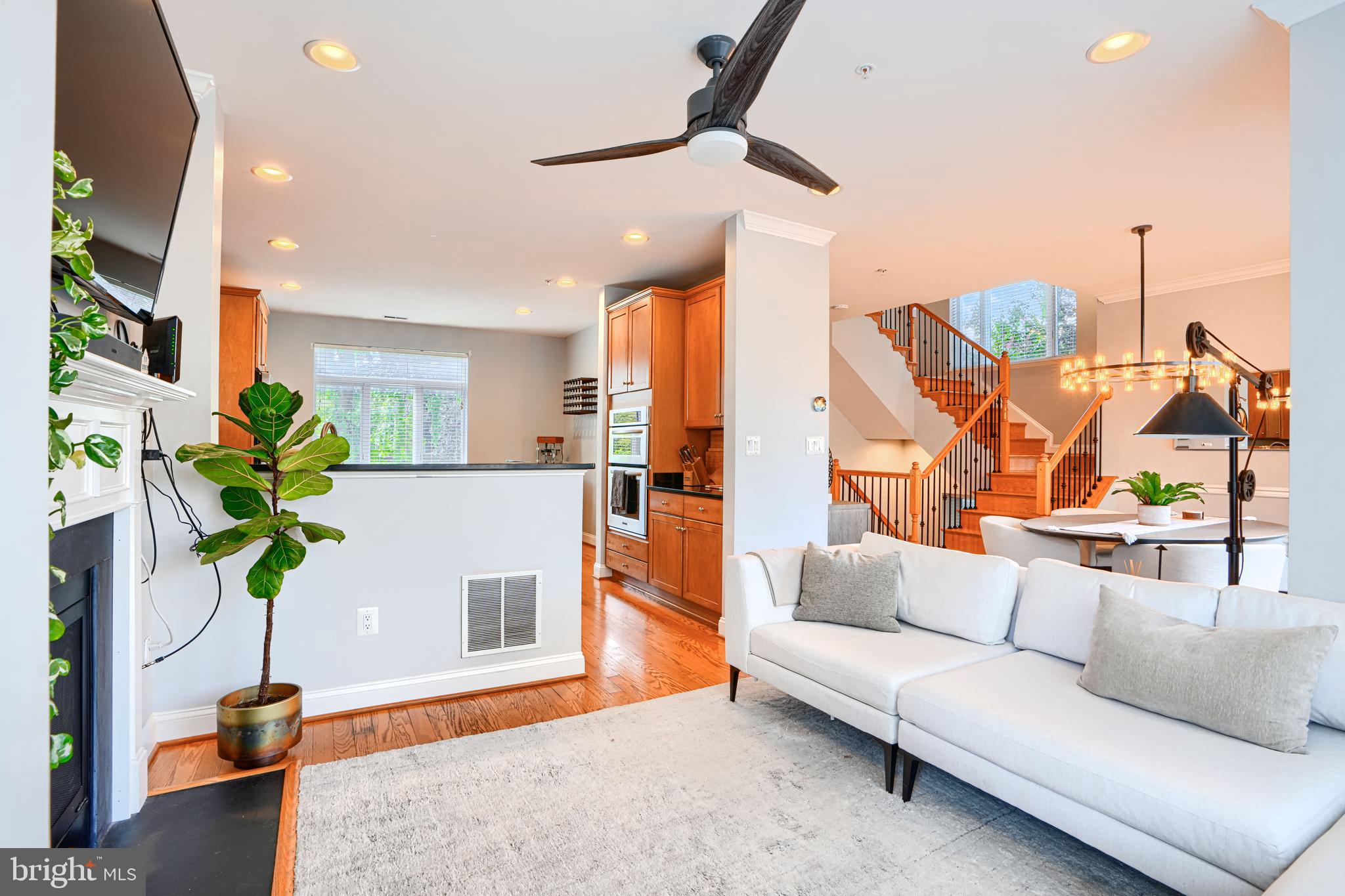 900 VALENCIA COURT 188
