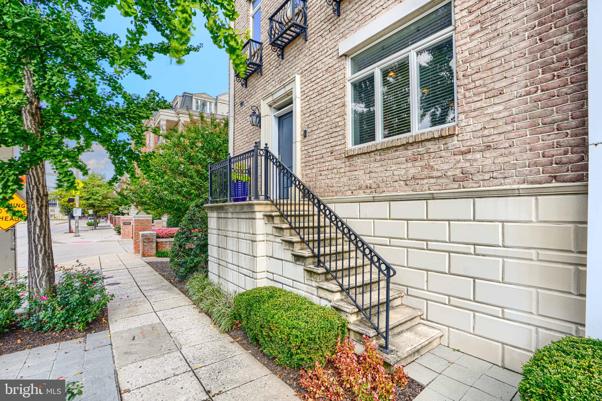 900 VALENCIA COURT 188