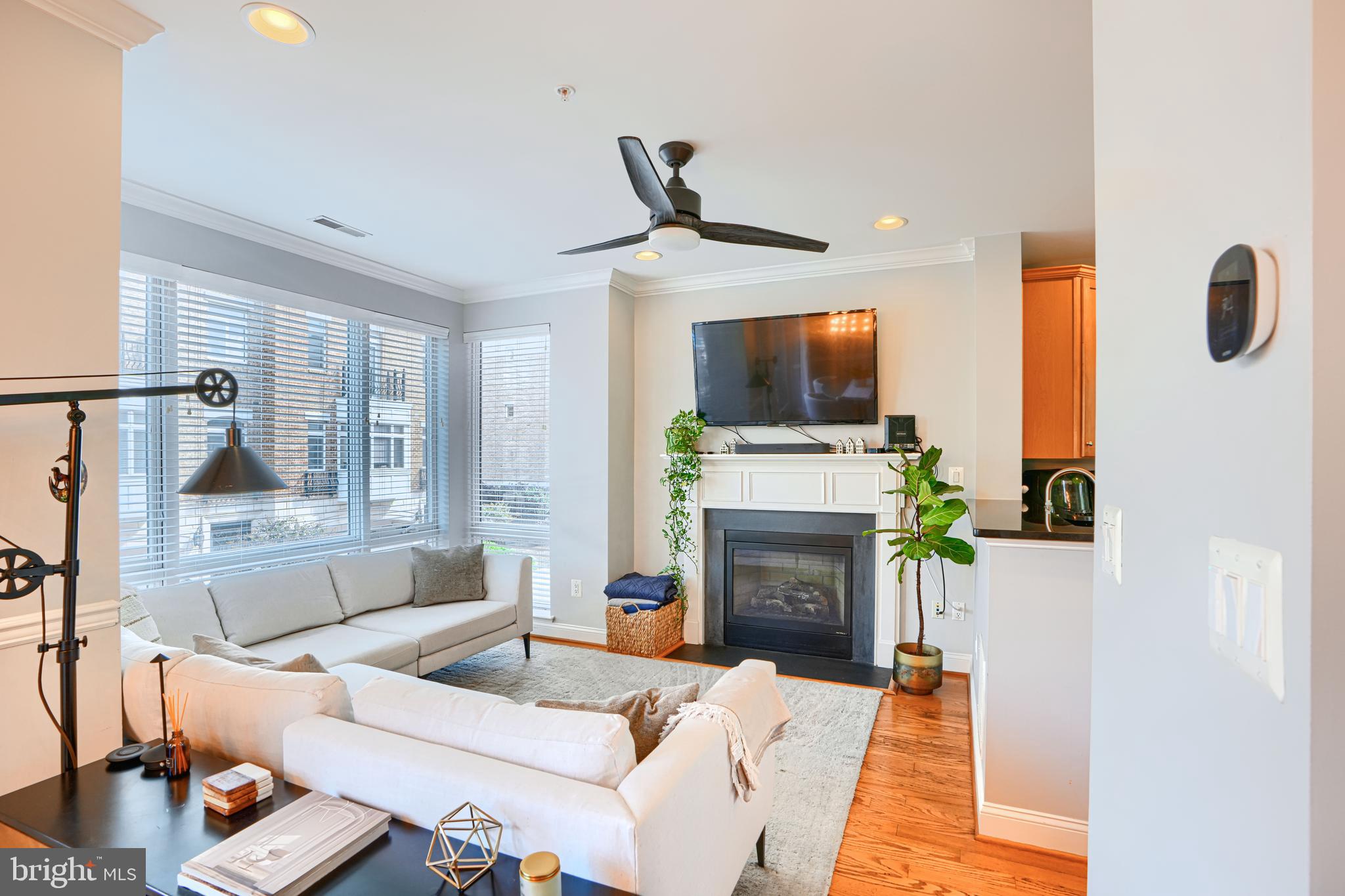 900 VALENCIA COURT 188