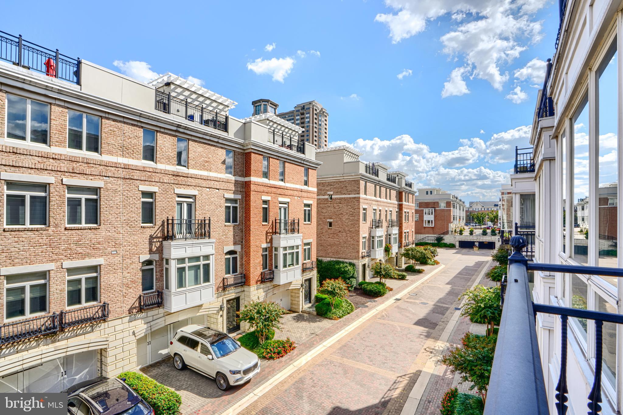 900 VALENCIA COURT 188