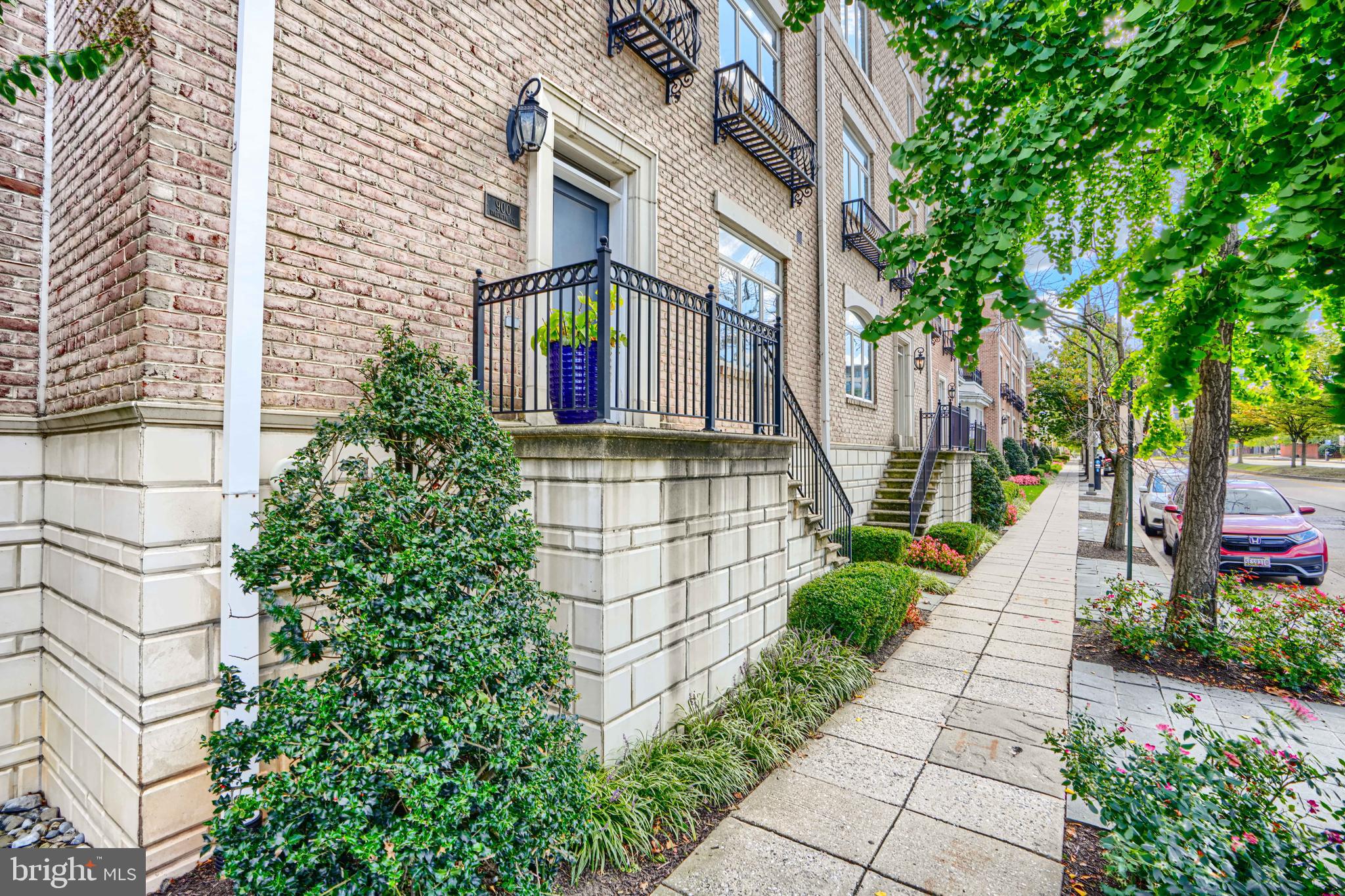900 VALENCIA COURT 188
