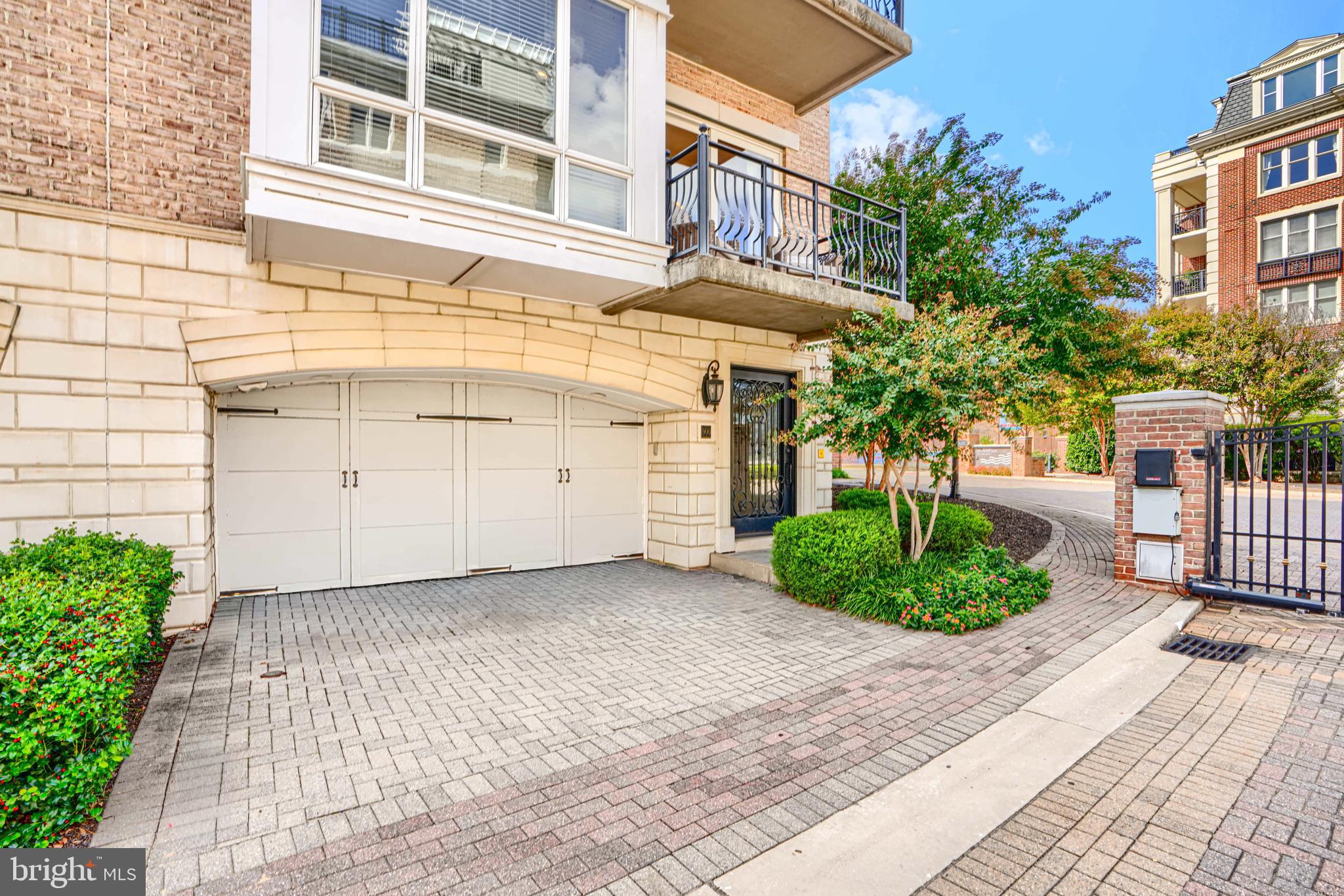 900 VALENCIA COURT 188