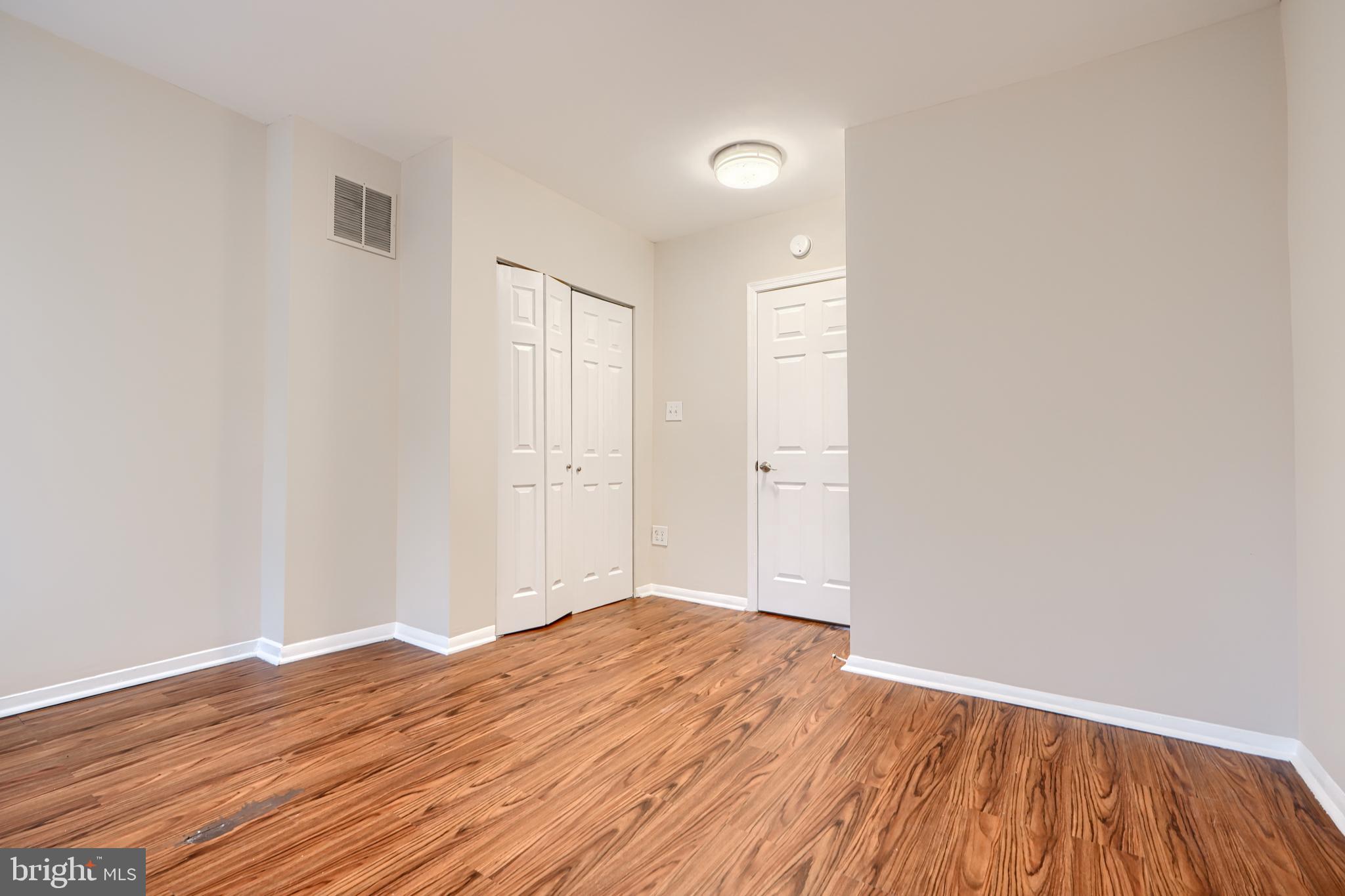 906 S HANOVER STREET